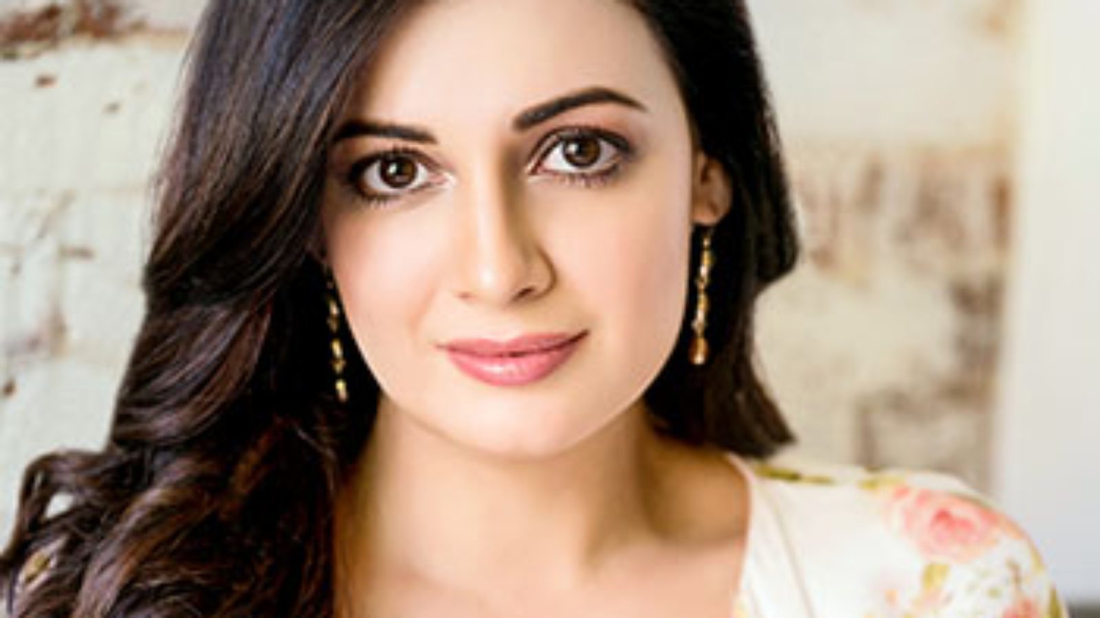 Dia_Mirza